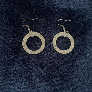 Circle earrings